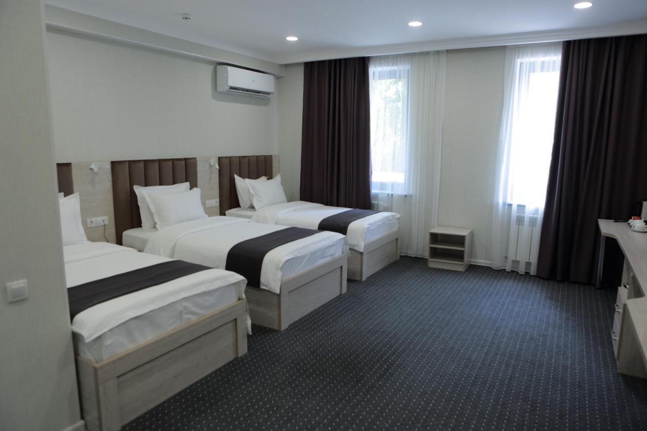 Sharaf Hotel Ташкент Екстериор снимка
