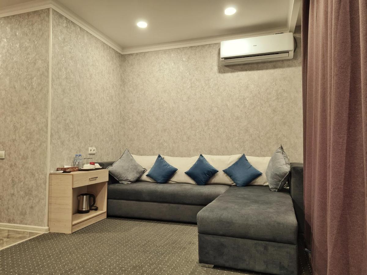Sharaf Hotel Ташкент Екстериор снимка