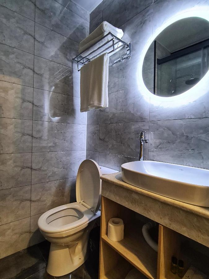 Sharaf Hotel Ташкент Екстериор снимка